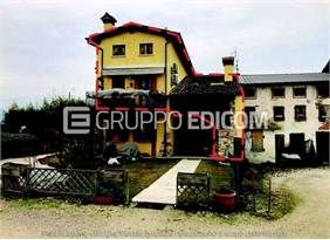 Casa de 10 divisões em San Zenone degli Ezzelini, Italy N.º 258621