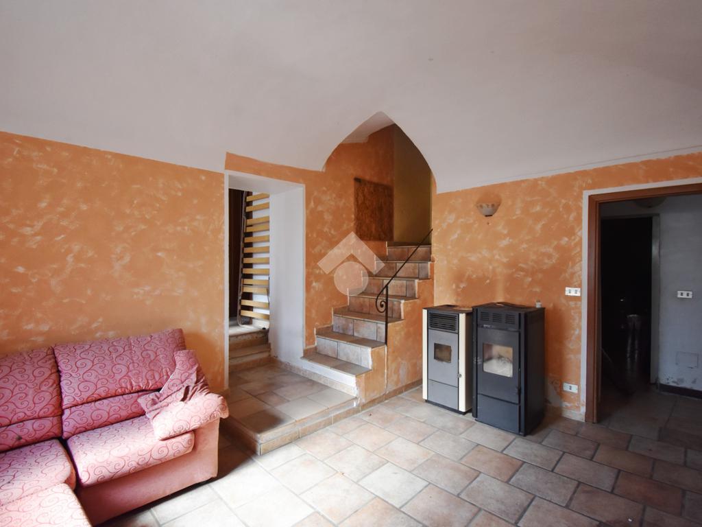 3 Schlafzimmer Haus in Azeglio, Italy, Nr. 178234