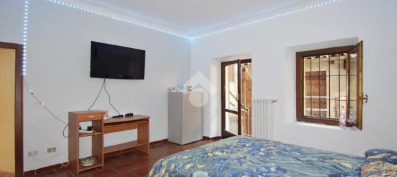 3 Schlafzimmer Haus in Azeglio, Italy, Nr. 178234 11