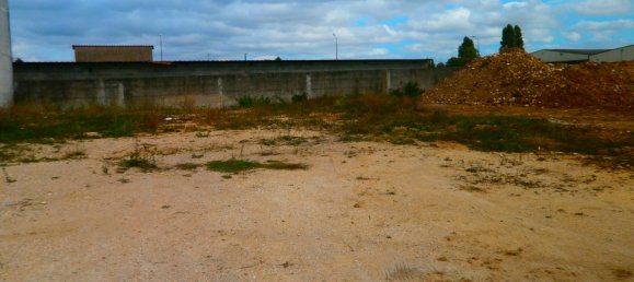  قطعة أرض في Bourges, France رقم 89907 2