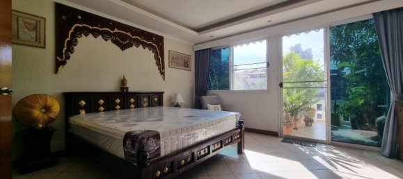 Таунхаус с 3 спальнями в Паттайя, Таиланд № 25327 3