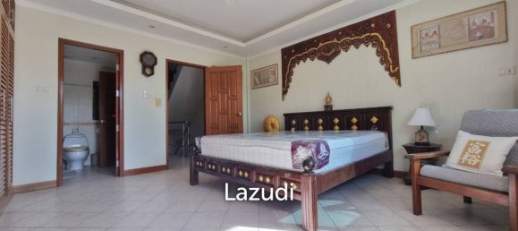 3 bedrooms Bungalow in Pattaya, Thailand No. 25327 10