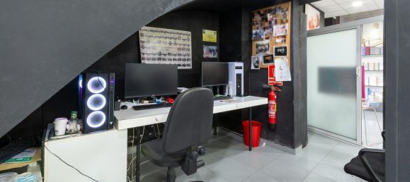 94m² Commercial property in Gandia, Spain No. 93136 13