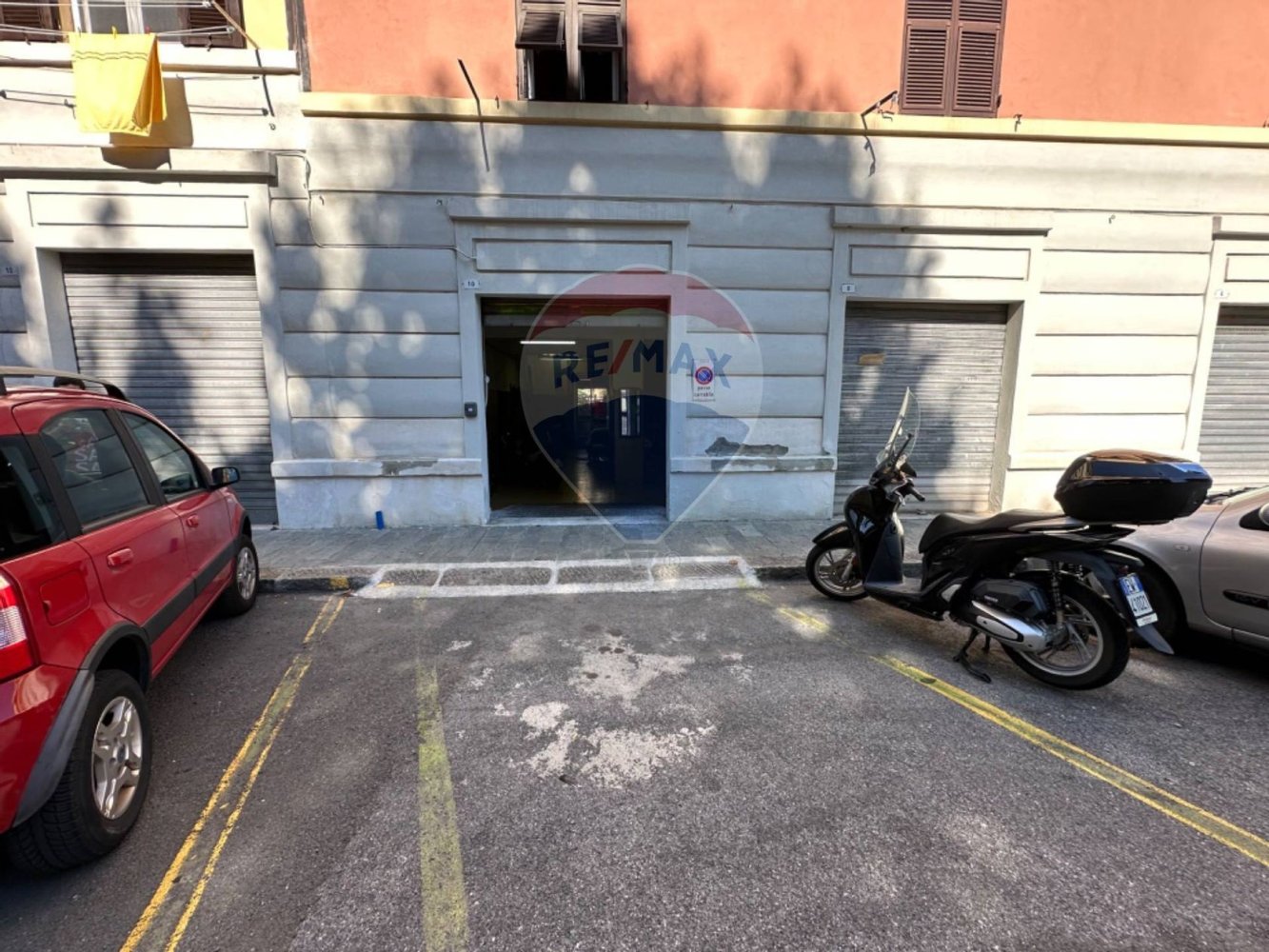 Гараж с 1 комнатой в Савона, Италия № 309127