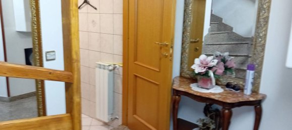 Дом с 6 комнатами в Лезина, Италия № 103829 2