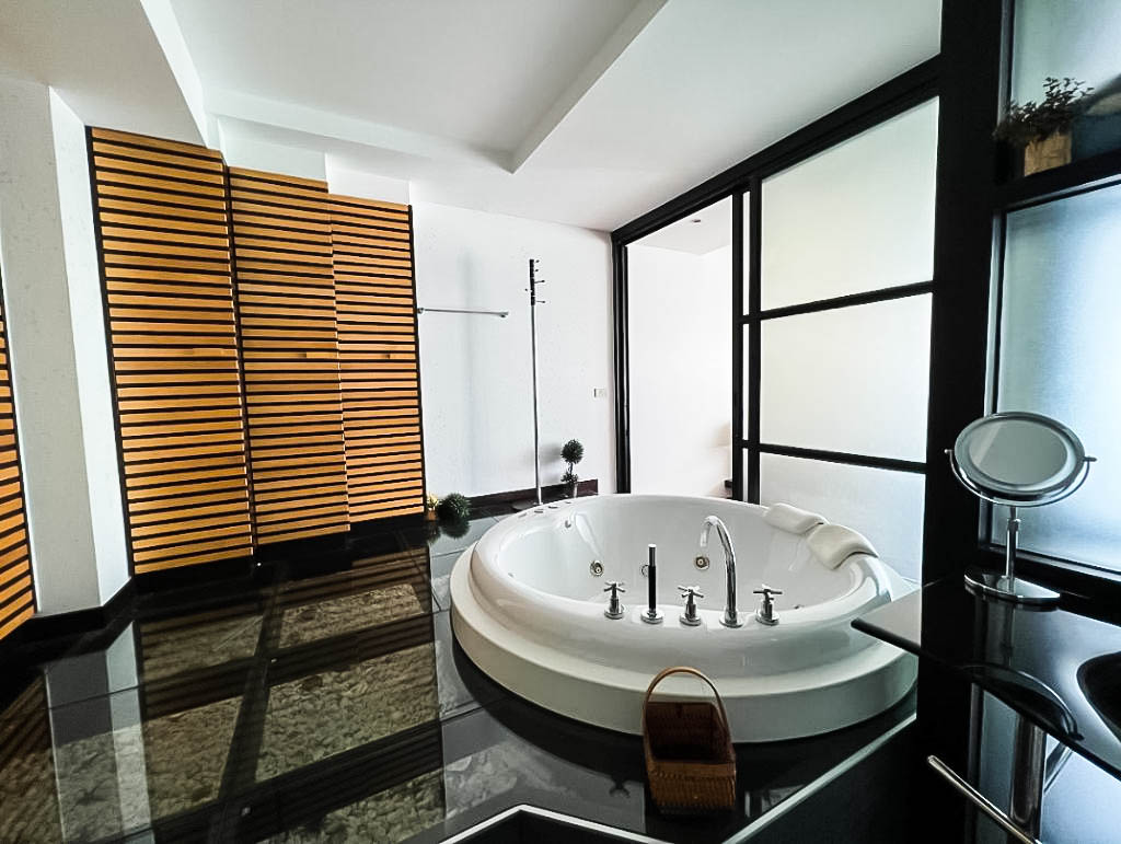 3 bedrooms Condo in Sattahip, Thailand No. 12046