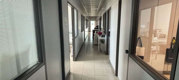 Склад 1900м² в Тавулия, Италия № 224960 8