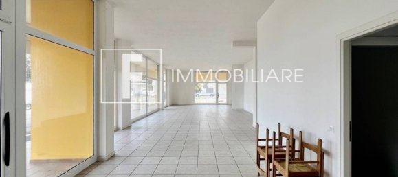 Imóvel comercial de 3 divisões em Jesolo, Italy N.º 91424 3