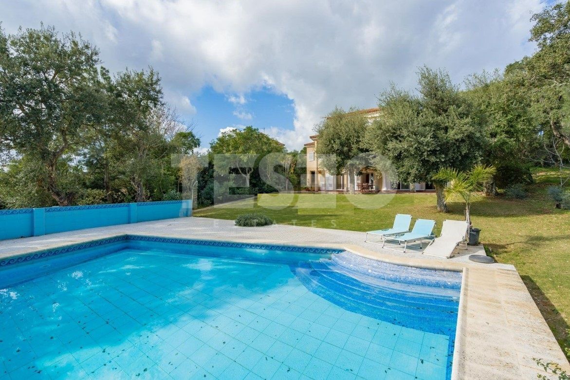6 bedrooms Villa in Cadiz, Spain No. 29175