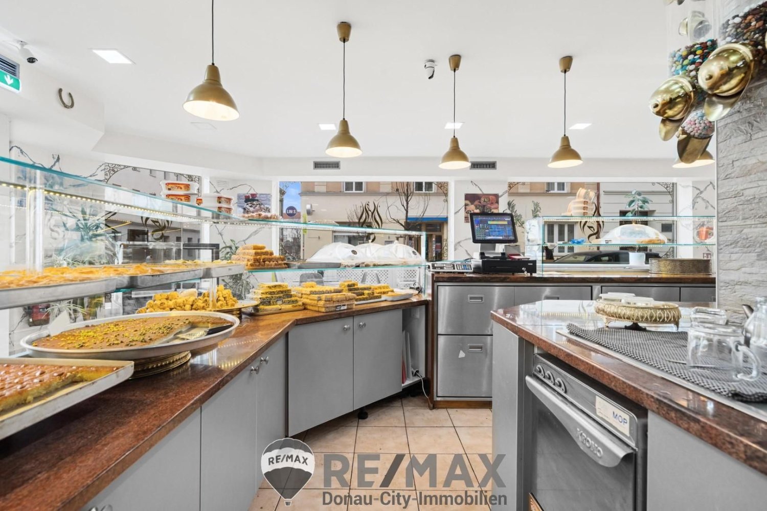 Propriété commerciale à Ottakring, Austria 145m² No. 133229