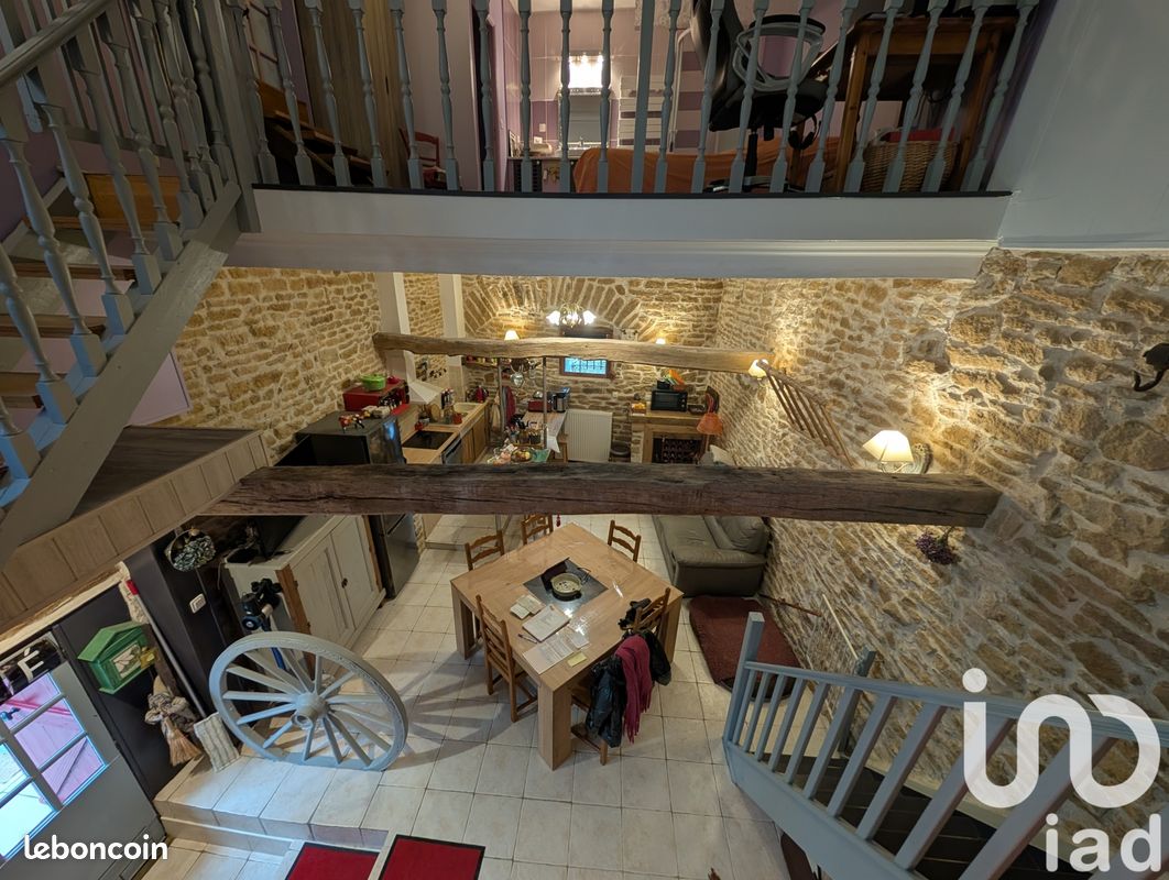 3 bedrooms House in Villiers-le-Bois, France No. 256122