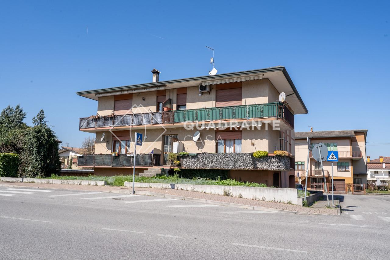 3 rooms Apartment in Cervarese Santa Croce, Italy No. 12867