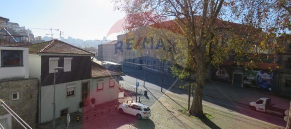 9 Schlafzimmer Gebäude in Porto, Portugal, Nr. 37584 11