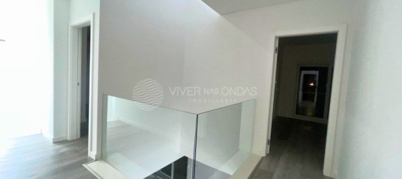 4 Schlafzimmer Haus in Corroios, Portugal, Nr. 123679 11