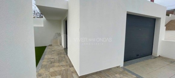 4 Schlafzimmer Haus in Corroios, Portugal, Nr. 123679 26