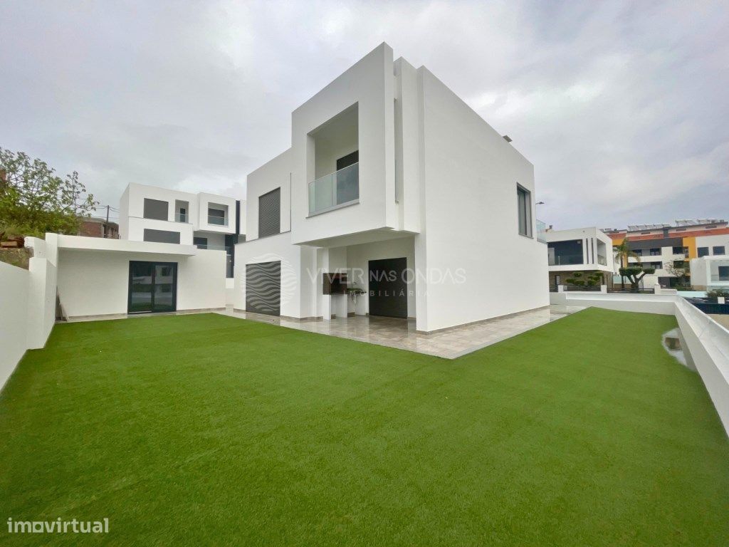 4 Schlafzimmer Haus in Corroios, Portugal, Nr. 123679