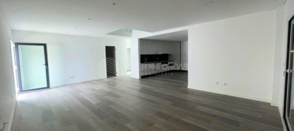 4 Schlafzimmer Haus in Corroios, Portugal, Nr. 123679 8