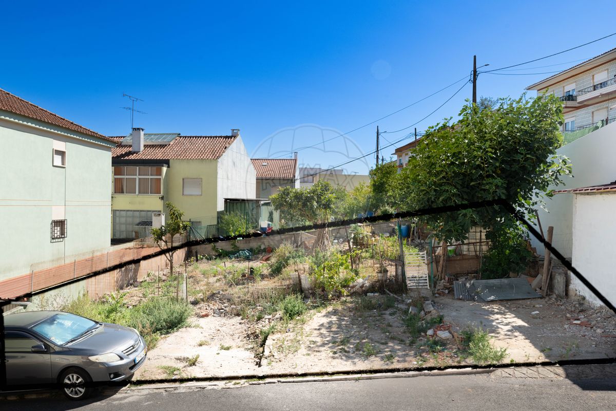  Land in Loures, Portugal No. 166033