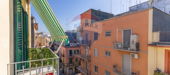 Квартира с 3 спальнями в Бари, Италия № 363678 21