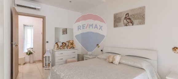 Квартира с 3 спальнями в Бари, Италия № 363678 11