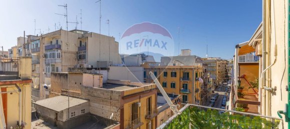 Квартира с 3 спальнями в Бари, Италия № 363678 22