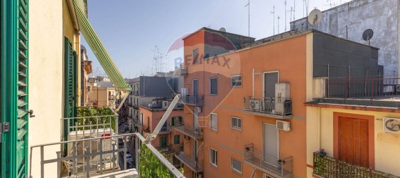 Квартира с 3 спальнями в Бари, Италия № 363678 23