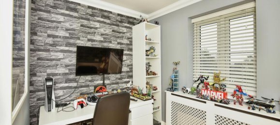 4 bedrooms House in Rochester, United Kingdom No. 10526 2