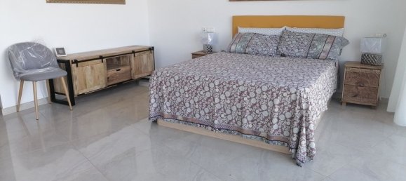 Villa de 4 dormitorios en Santa Ponsa, Spain No. 14690 21