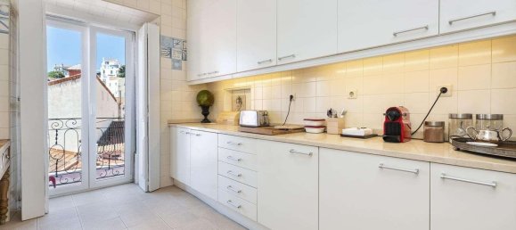 9 bedrooms Villa in Lisbon, Portugal No. 113935 7