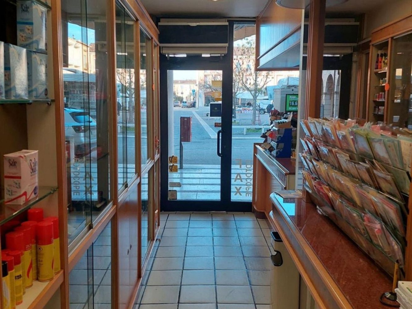 30m² Commercial property in Fusignano, Italy No. 372069