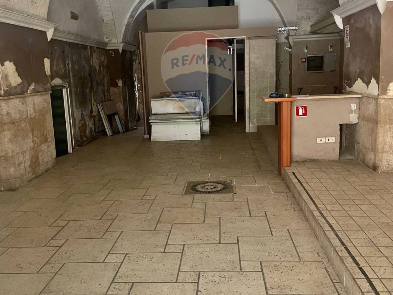 Imóvel comercial de 1 divisão em Bari, Italy N.º 56782