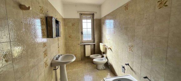 Apartamento de 4 habitaciónes en Castagnito, Italy No. 234870 11