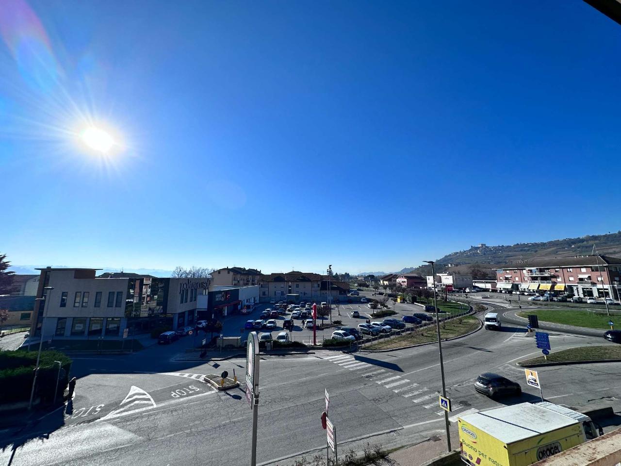 Apartamento de 4 habitaciónes en Castagnito, Italy No. 234870