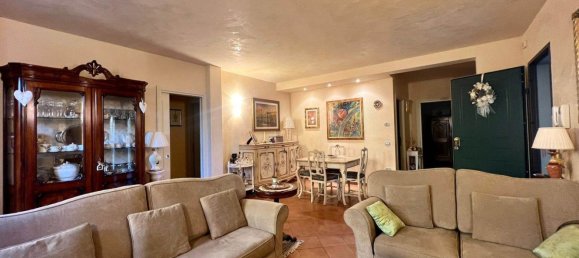 6 rooms Villa in Pistoia, Italy No. 219135 3