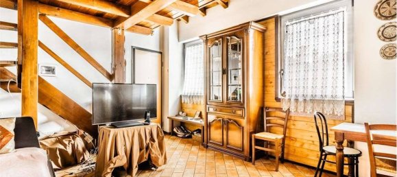 2 rooms Office in Rho, Italy No. 269992 2