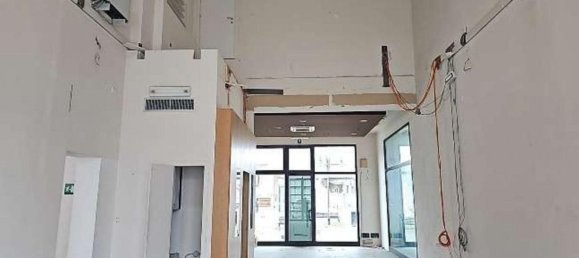 364m² Commercial property in Ravenna, Italy No. 372055 5