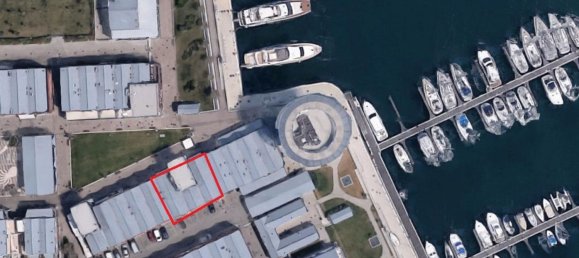 364m² Commercial property in Ravenna, Italy No. 372055 4