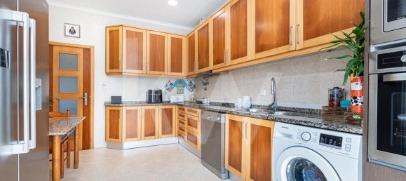 3 chambres Villa à Loures, Portugal No. 15786 19