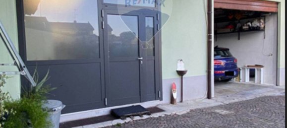 2 rooms Commercial property in Arluno, Italy No. 58223 2