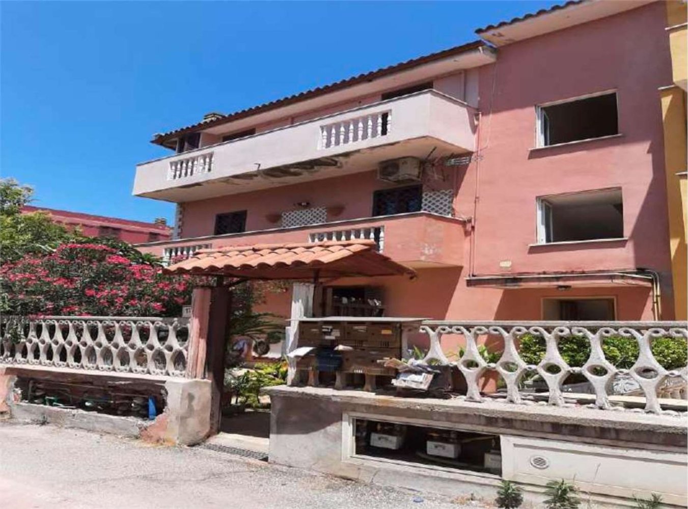 Квартира с 4 комнатами в Марино, Италия № 185684