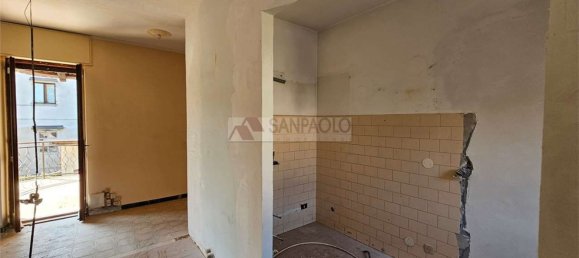 3 Schlafzimmer Wohnung in Alba, Italy, Nr. 318728 2