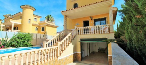 3 bedrooms Villa in Alicante, Spain No. 261779 4