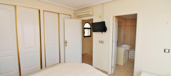 3 bedrooms Villa in Alicante, Spain No. 261779 17