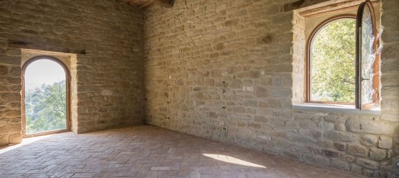 30 rooms House in Passignano sul Trasimeno, Italy No. 53481 25