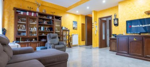 3 Schlafzimmer Wohnung in Catanzaro, Italy, Nr. 284524 2