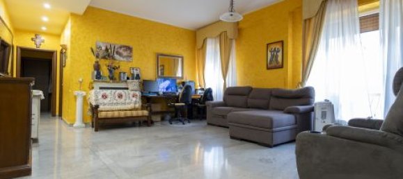3 Schlafzimmer Wohnung in Catanzaro, Italy, Nr. 284524 3
