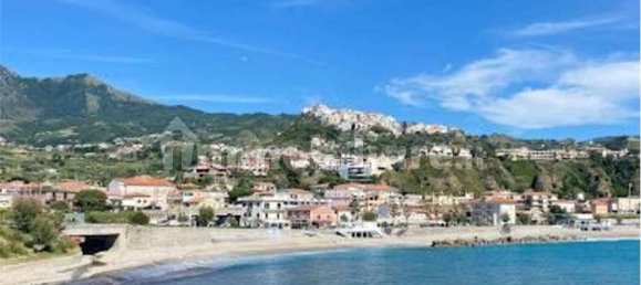 4 bedrooms Apartment in Verzino, Italy No. 35051 20