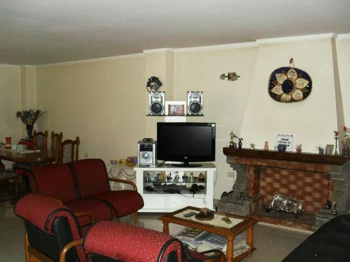 3 bedrooms House in Moron, Argentina No. 61902