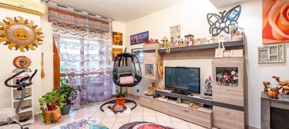 3 Schlafzimmer Wohnung in Uboldo, Italy, Nr. 334206 3