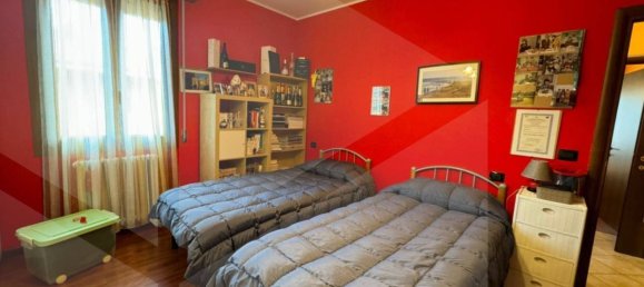 2 Schlafzimmer Wohnung in Vignola, Italy, Nr. 28668 12